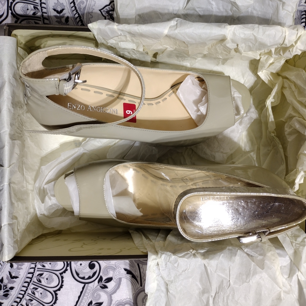New Never Worn - Enzo Angiolini Women's Cream Peep-Toe Heels